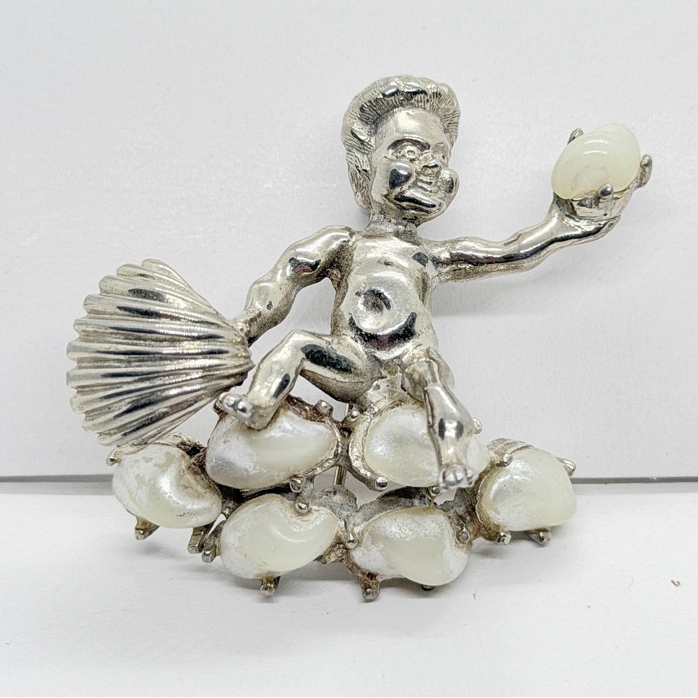 RARE‎ VINTAGE MARCEL BOUCHER BAROQUE PEARL SILVER TONE NEPTUNE BOY BROOCH PIN